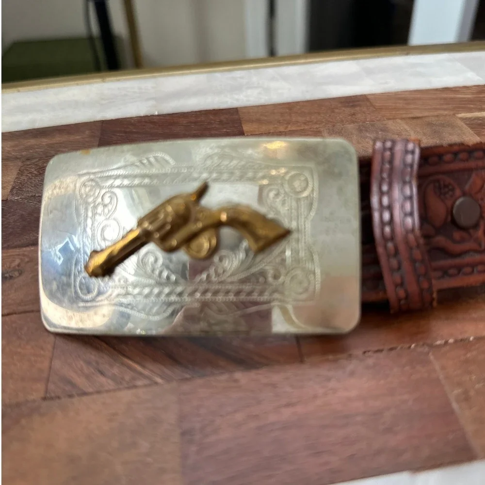 Tex Tan VTGE Western SZ42 Brown Tooled Leather Nickel Silver Revolver 1407L Belt